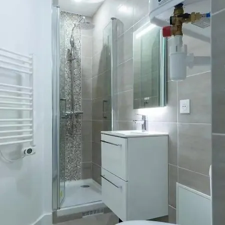 Wehost - Superbe Pied-a-terre Pour 2 Pres De La Tour Eiffel Appartement