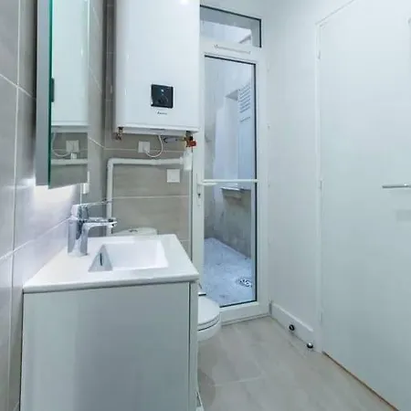 Wehost - Superbe Pied-a-terre Pour 2 Pres De La Tour Eiffel